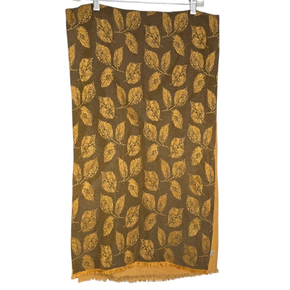 Bloomingdale’s Made In Italy Silk and Wool Scarf With Leaf Motif Golden Yellow - Picture 1 of 16